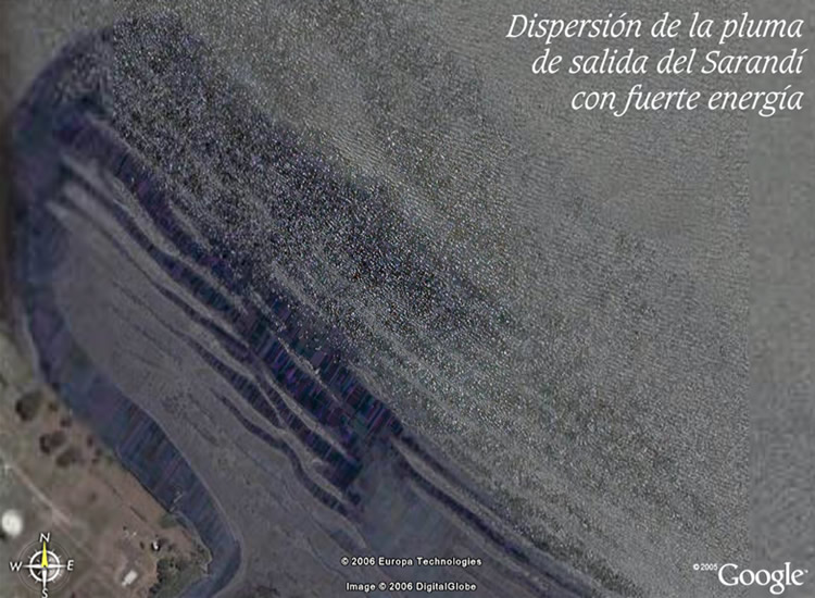 dispersi&oacute;n de la pluma de salida del Sarand&iacute;. Efecto ascendente en la capa l&iacute;mite y luego fuerte energ&iacute;a de dispersi&oacute;n